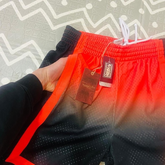 Mitchell and ness vintage retro New York Ny Knicks basketball shorts - Picture 5 of 7